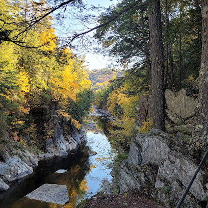 Chesterfield Gorge vertical granite rock walls