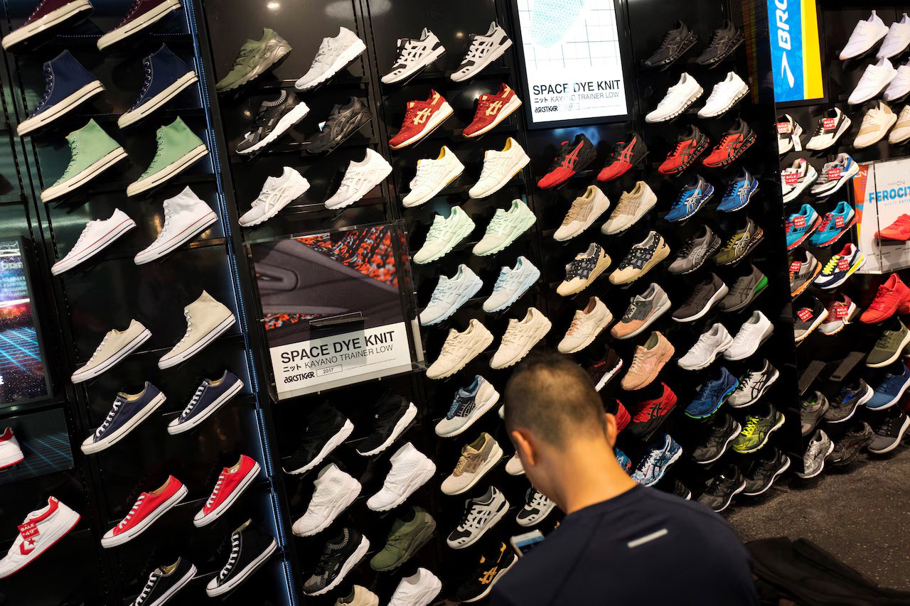 Foot Locker Sneakers & athletic apparel