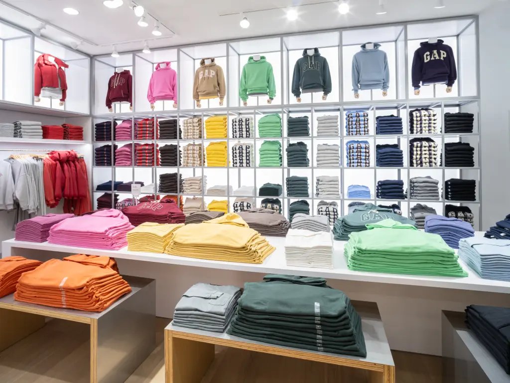 Gap clothing Jeans, tees, hoodies, khakis in Syracuse NY