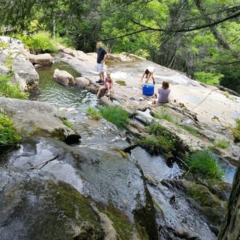 Glendale Falls steep open bedrock rushing stream