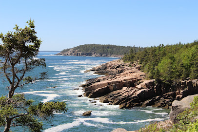 Ocean Path in Acadia National Park running beside massive granite ocean drop-offs