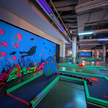 Opry Glowgolf LLC mini golf Syracuse NY
