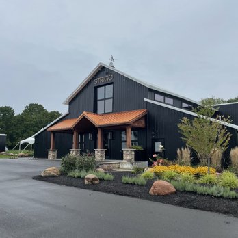 Strigo Vineyards wine lounge Baldwinsville NY