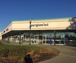 Sunglass Hut Waterloo Premium Outlets
