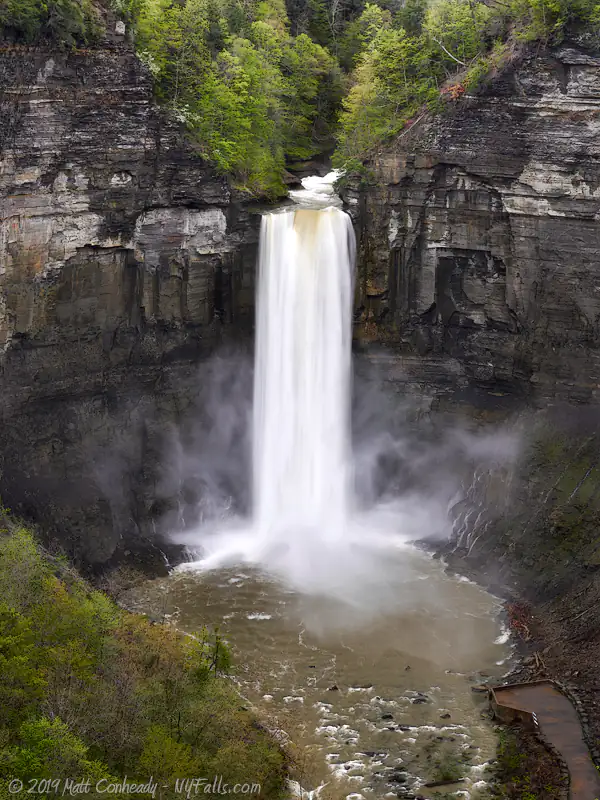 Taughannock Falls sheer cliff drop